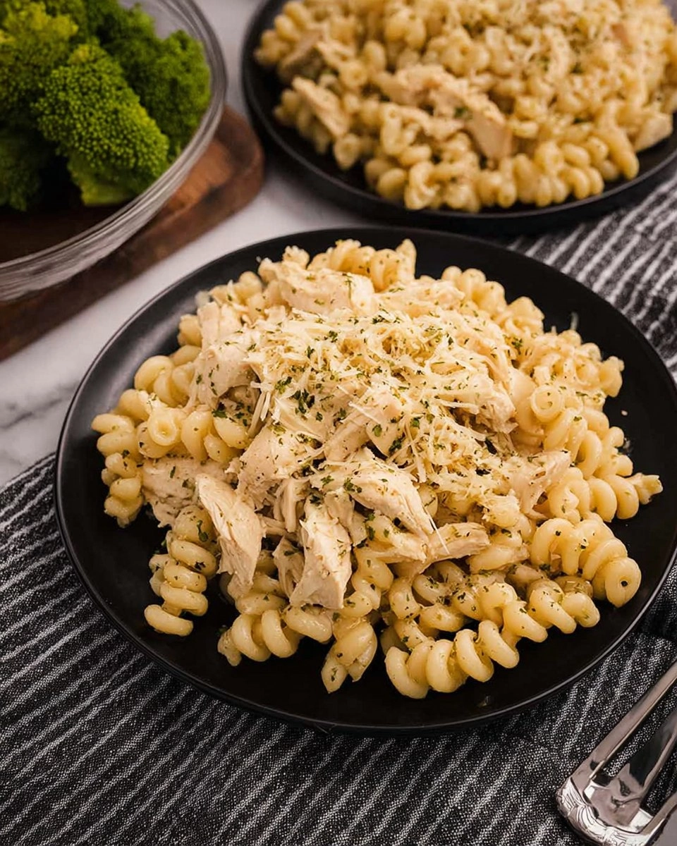 Slow Cooker Garlic Parmesan Chicken Pasta